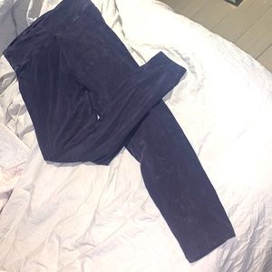 Express small navy tie dye detail leggings.